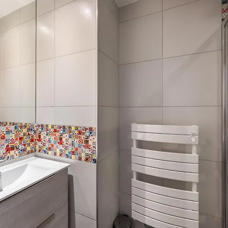 Loft Spacieux Avec Spa, Piscine, Salle De Sport Et Parking - Fr-1-809-4 *